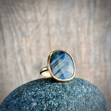 Color-change Sapphire Ring