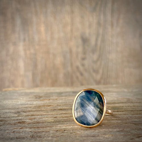 Color-change Sapphire Ring