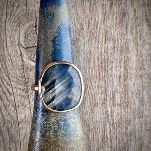 Color-change Sapphire Ring