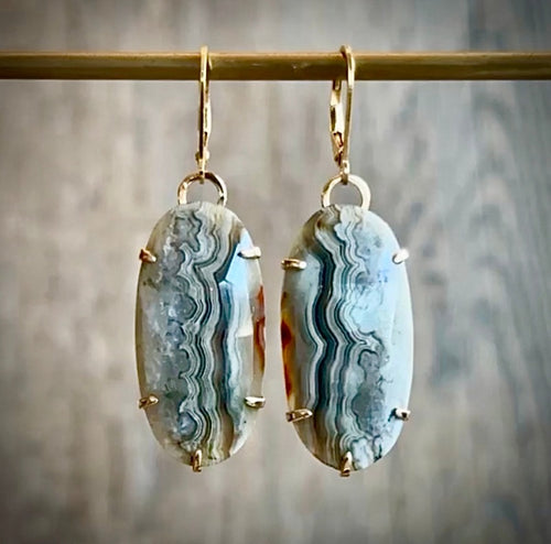 Rose Cut Lace Agate Earrings